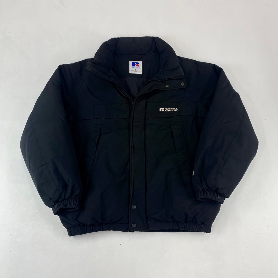 러셀어틀레틱 스펠아웃 빅로고 블랙 패딩 점퍼 (105) 상품이미지1