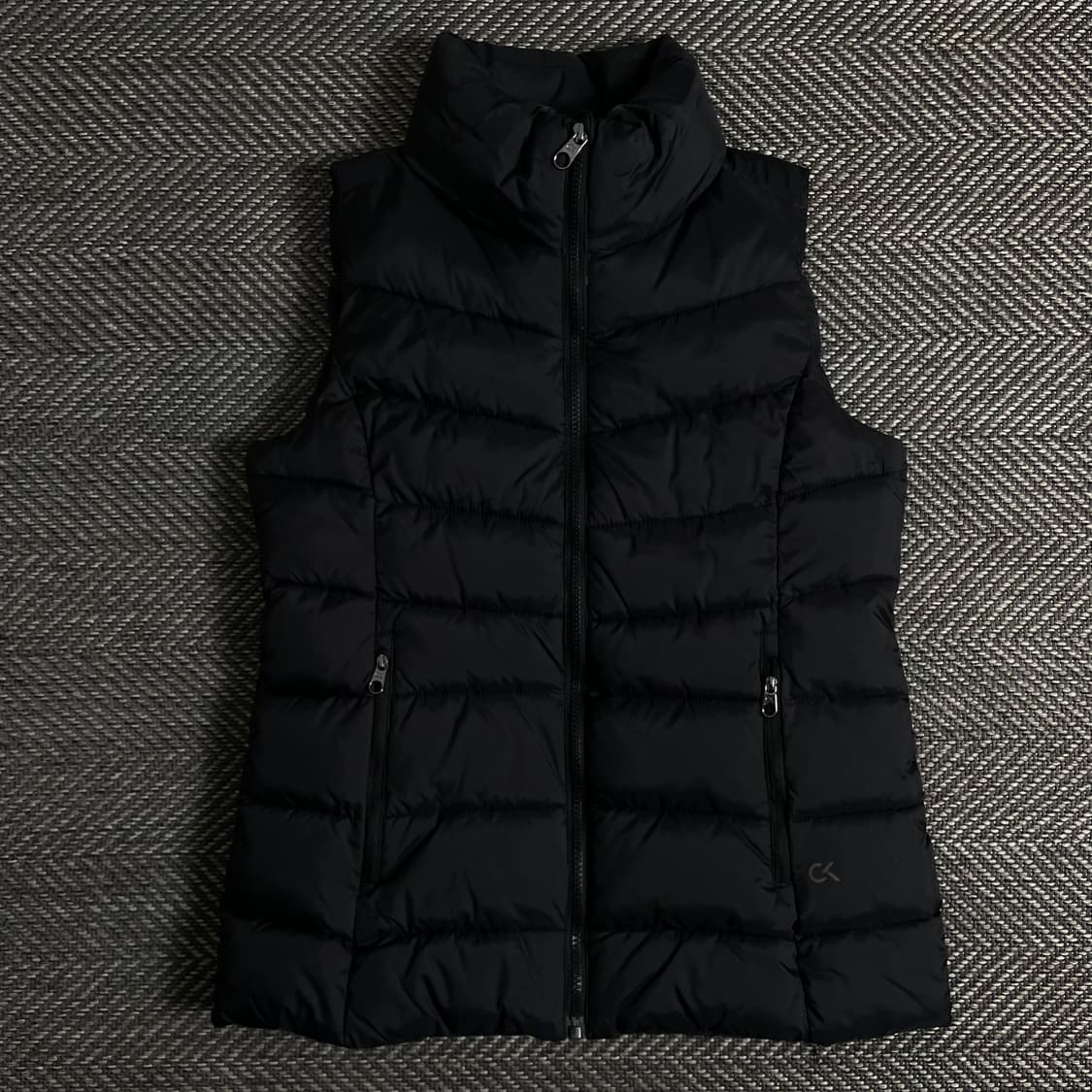 캘빈클라인 미니멀 경량 패딩 조끼 블랙o 3161 상품이미지1