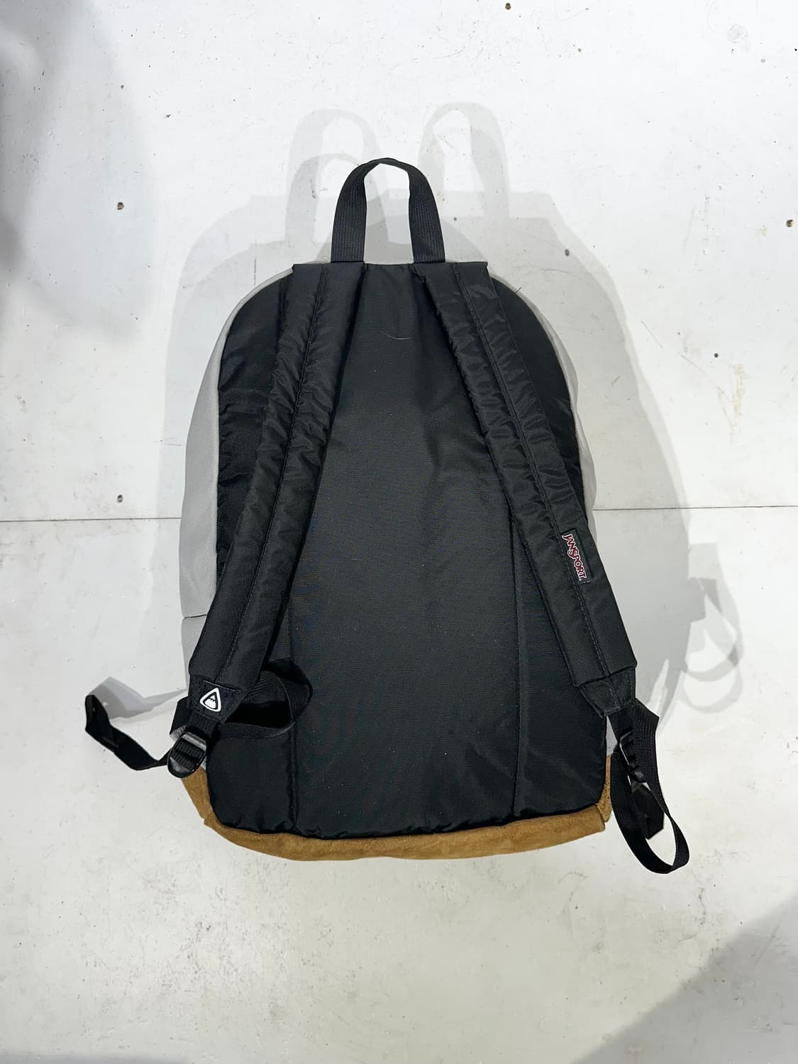 잔스포츠 그레이 백팩 가방 상품이미지5