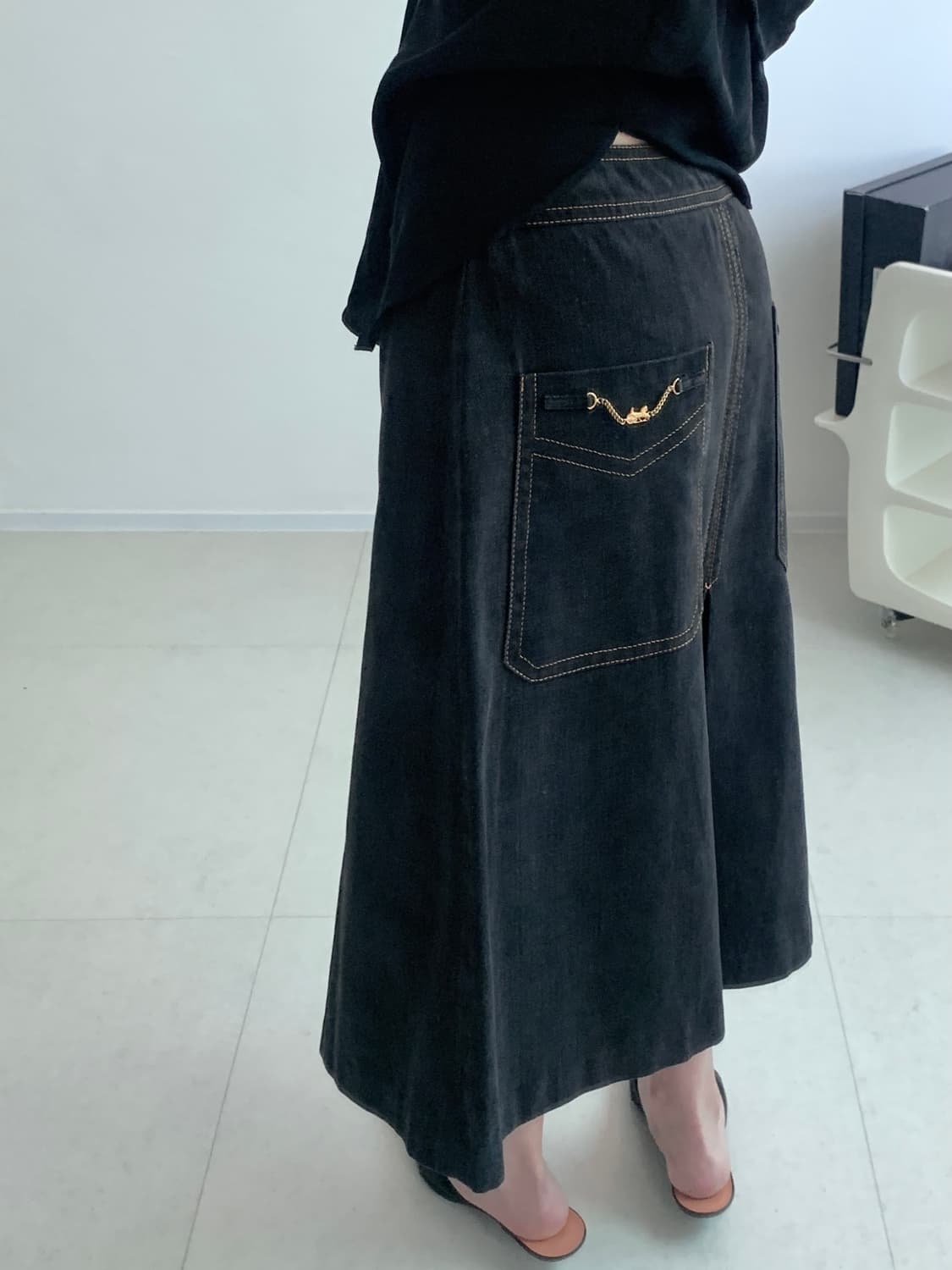 Carriage Pendant Denim Skirt 상품이미지2