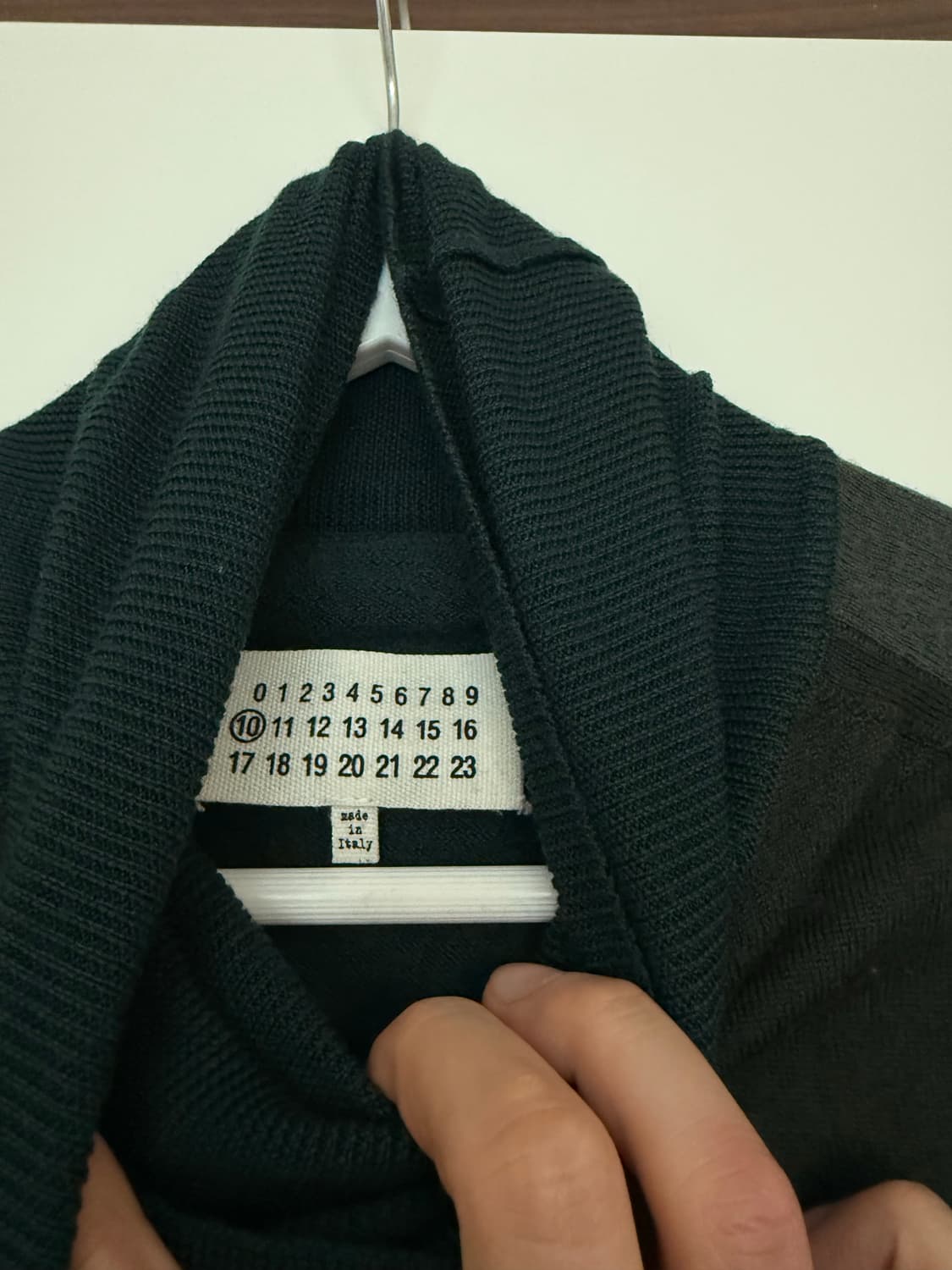 마르지엘라 터틀넥 니트 (1) 상품이미지4