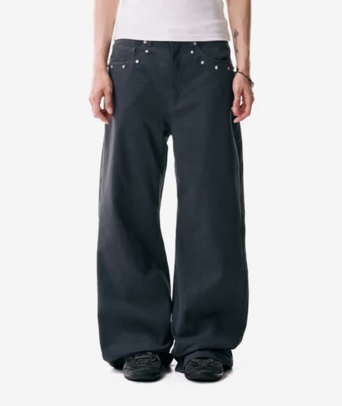아캄 코튼팬츠 aakam Multi Studded Cotton Pants 상품이미지1