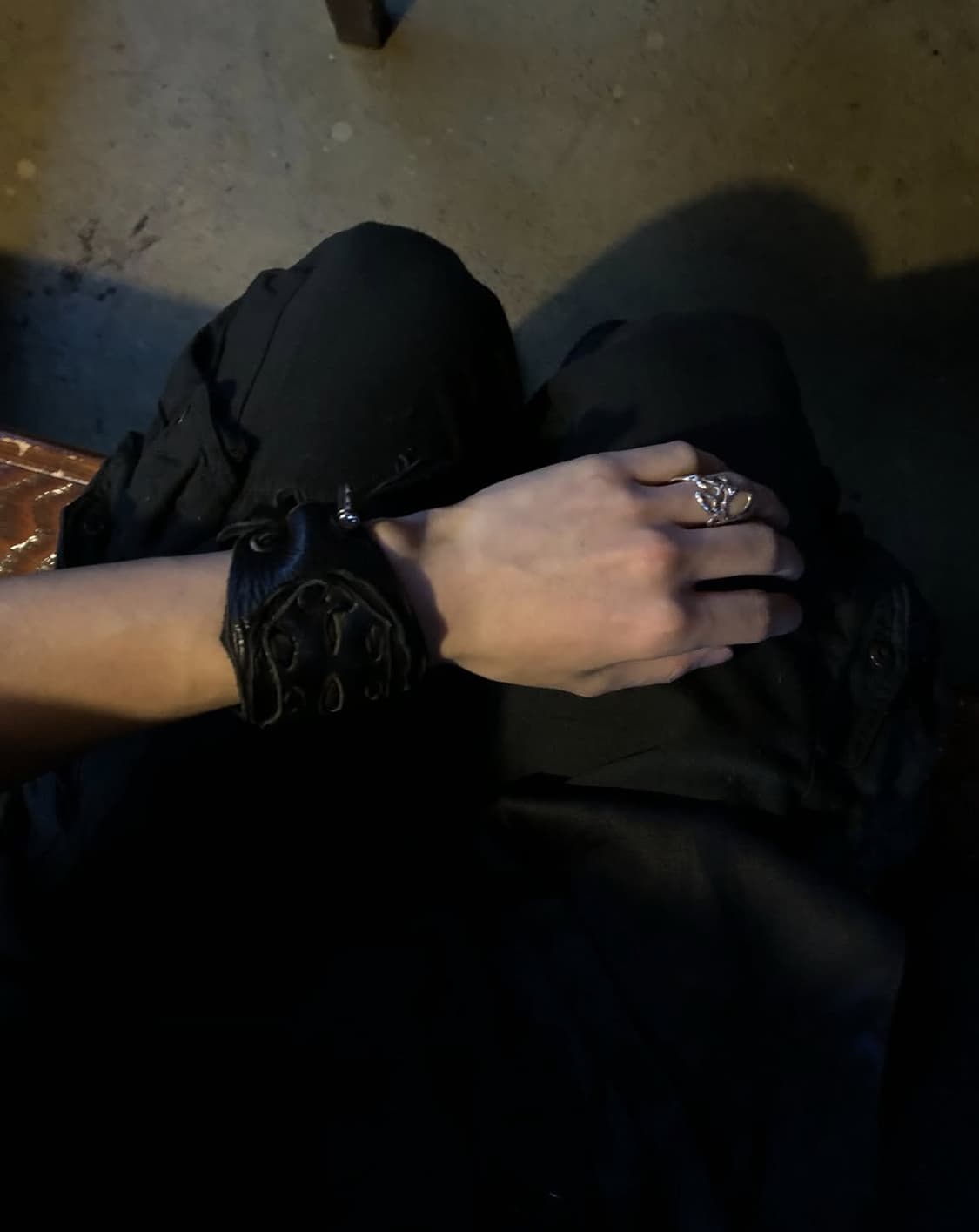 engrave the cross 레더 스트랩 상품이미지1