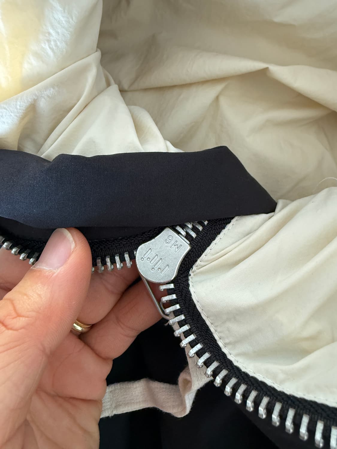 Pre owned riri 지퍼 패딩 상품이미지5