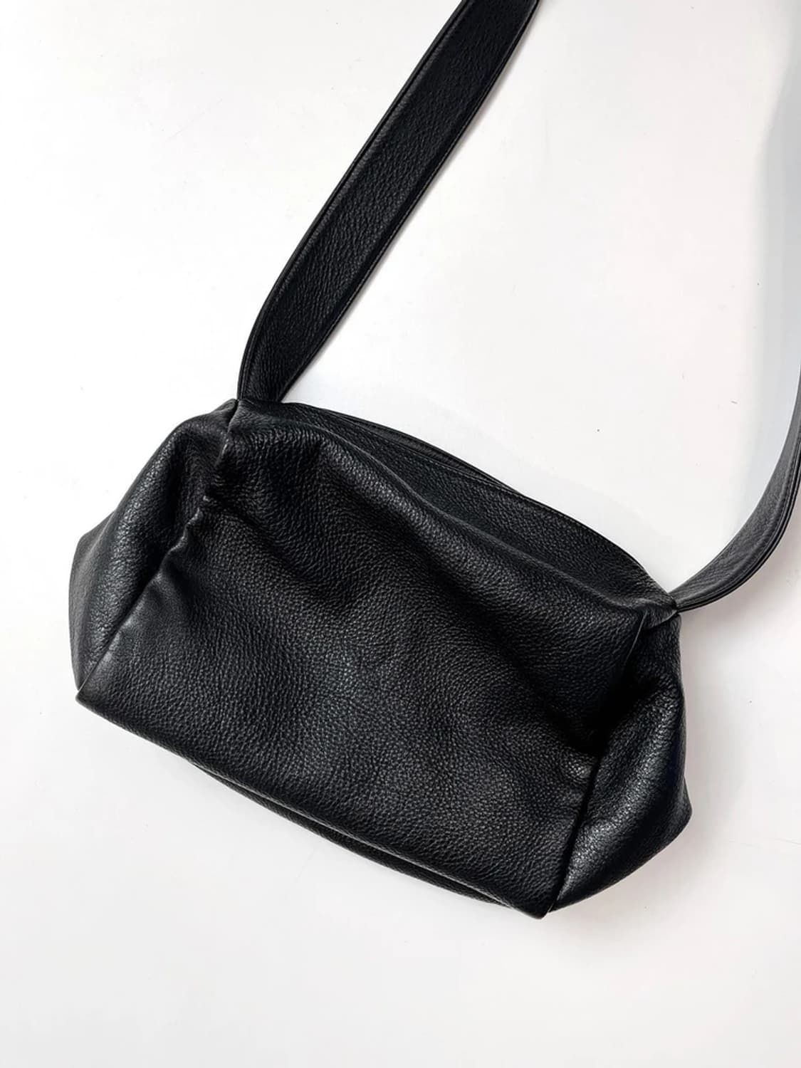 Mardi 메크르디 20ss 벨로 소가죽 숄더백 A1584 상품이미지3