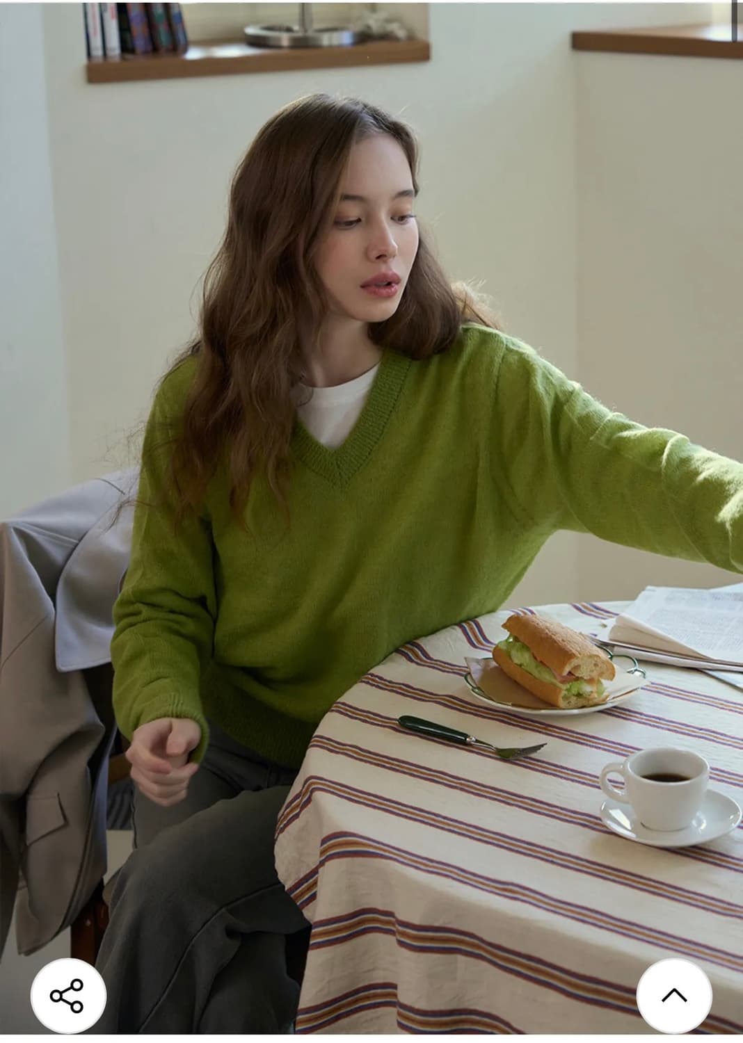 (새상품)(M) 드로우핏 우먼 모헤어 브이넥 시어 니트 GREEN GLO 상품이미지3