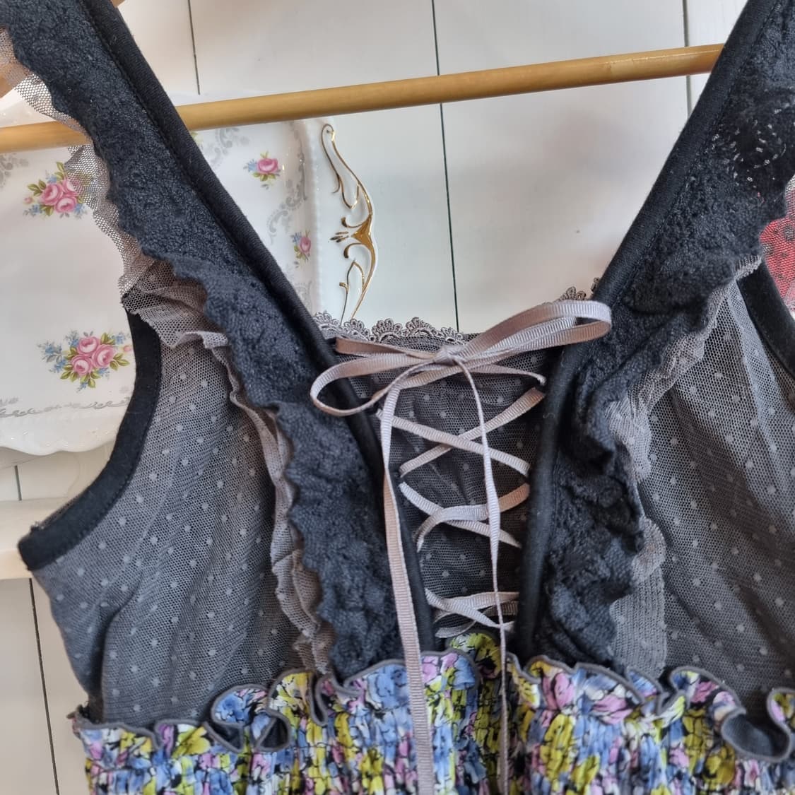 axes femme(액시즈팜) 플라워 프릴 코르셋 튜닉탑 상품이미지2