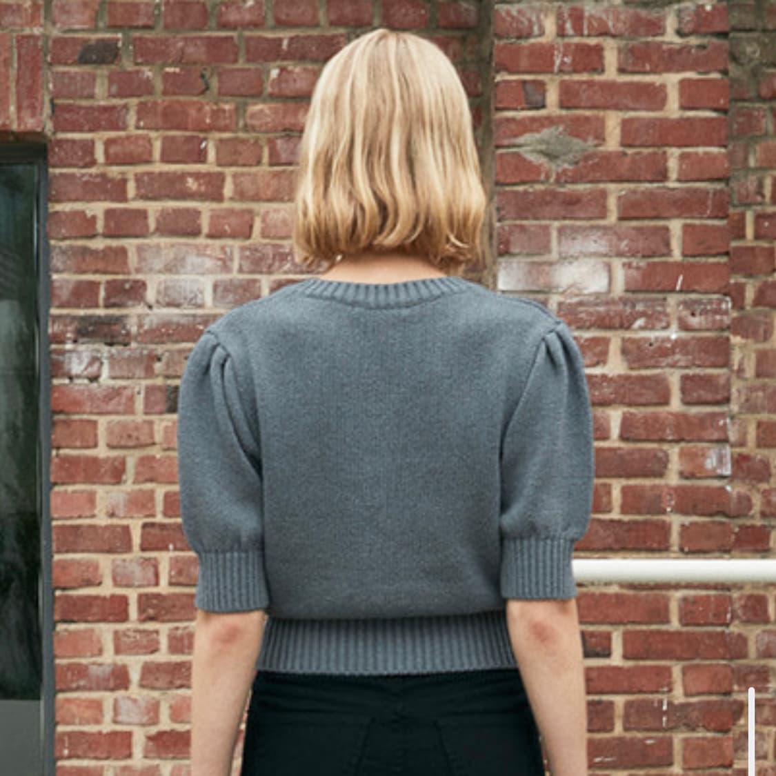 우이(ouie) V넥 퍼프소매 니트 프리사이즈 새상품 상품이미지4