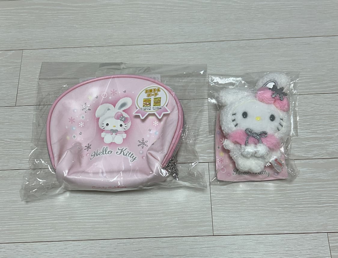 헬로키티 유키우사기 눈토끼 파우치 + 키링 일괄 상품이미지1