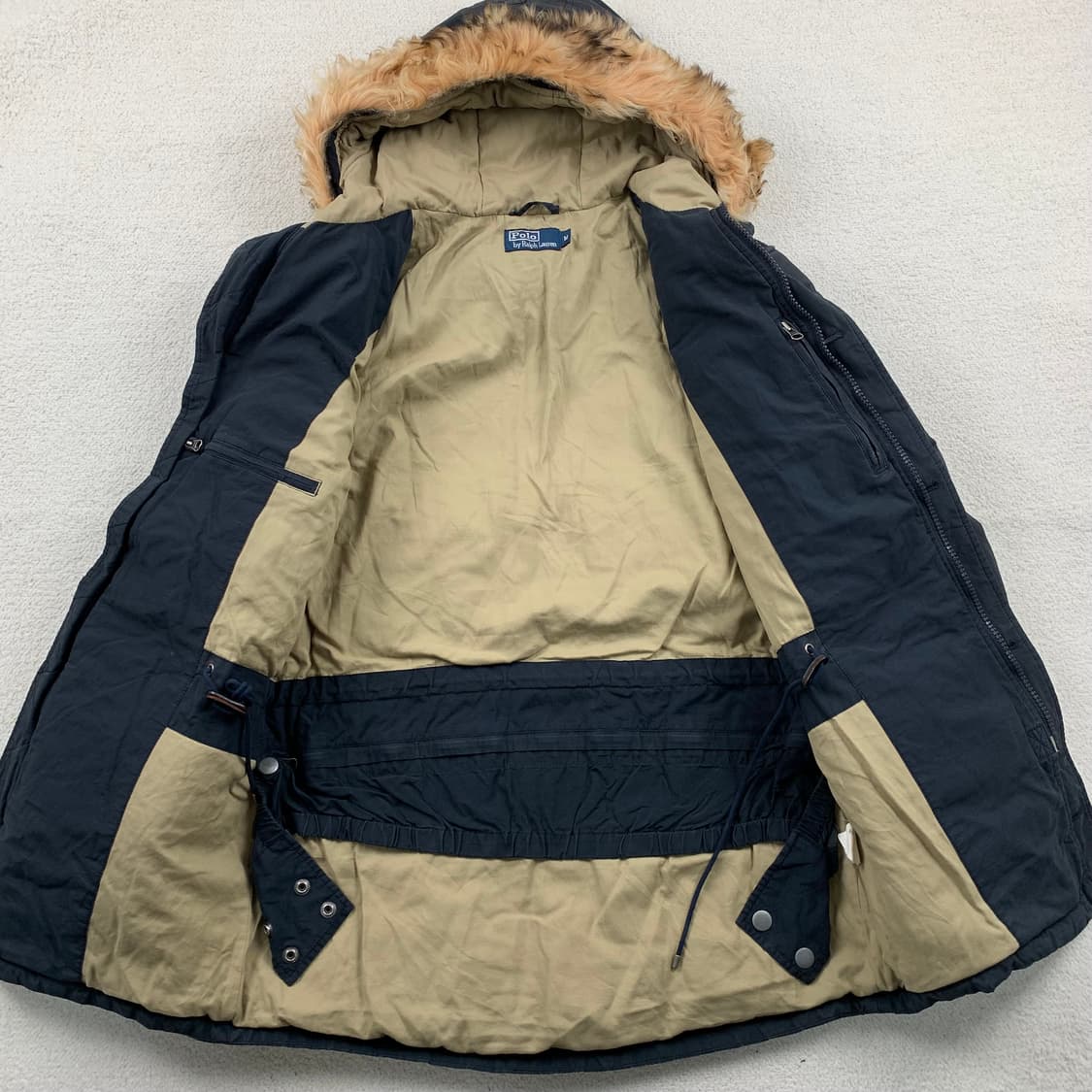 폴로 랄프로렌 카라코람 다운 파카 블랙 상품이미지5