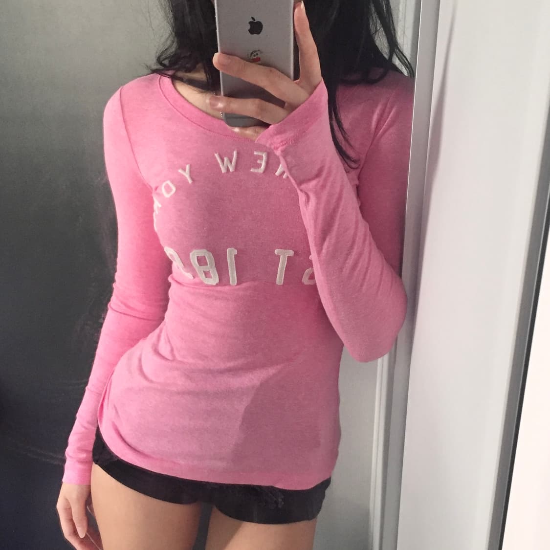 Abercrombie 딱붙슬림핏 레어색 스팽글 레터링 딸기우유 롱슬리브 상품이미지1