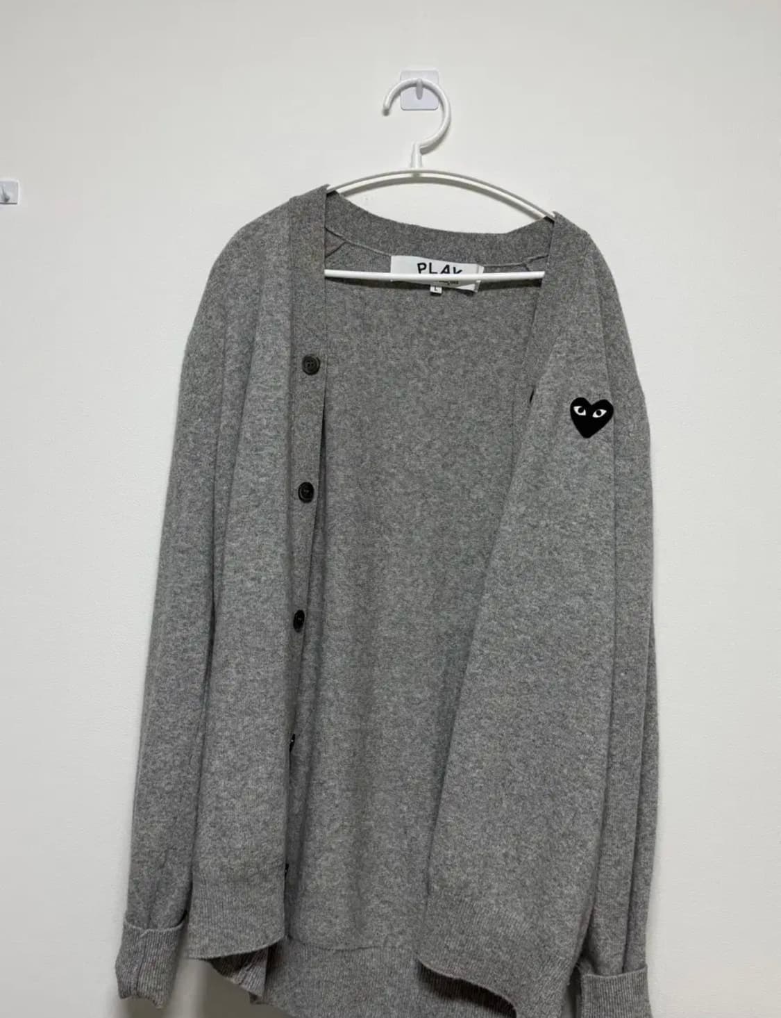 플레이 꼼데가르송 블랙 하트 니트 가디건 그레이 남성 L 상품이미지2