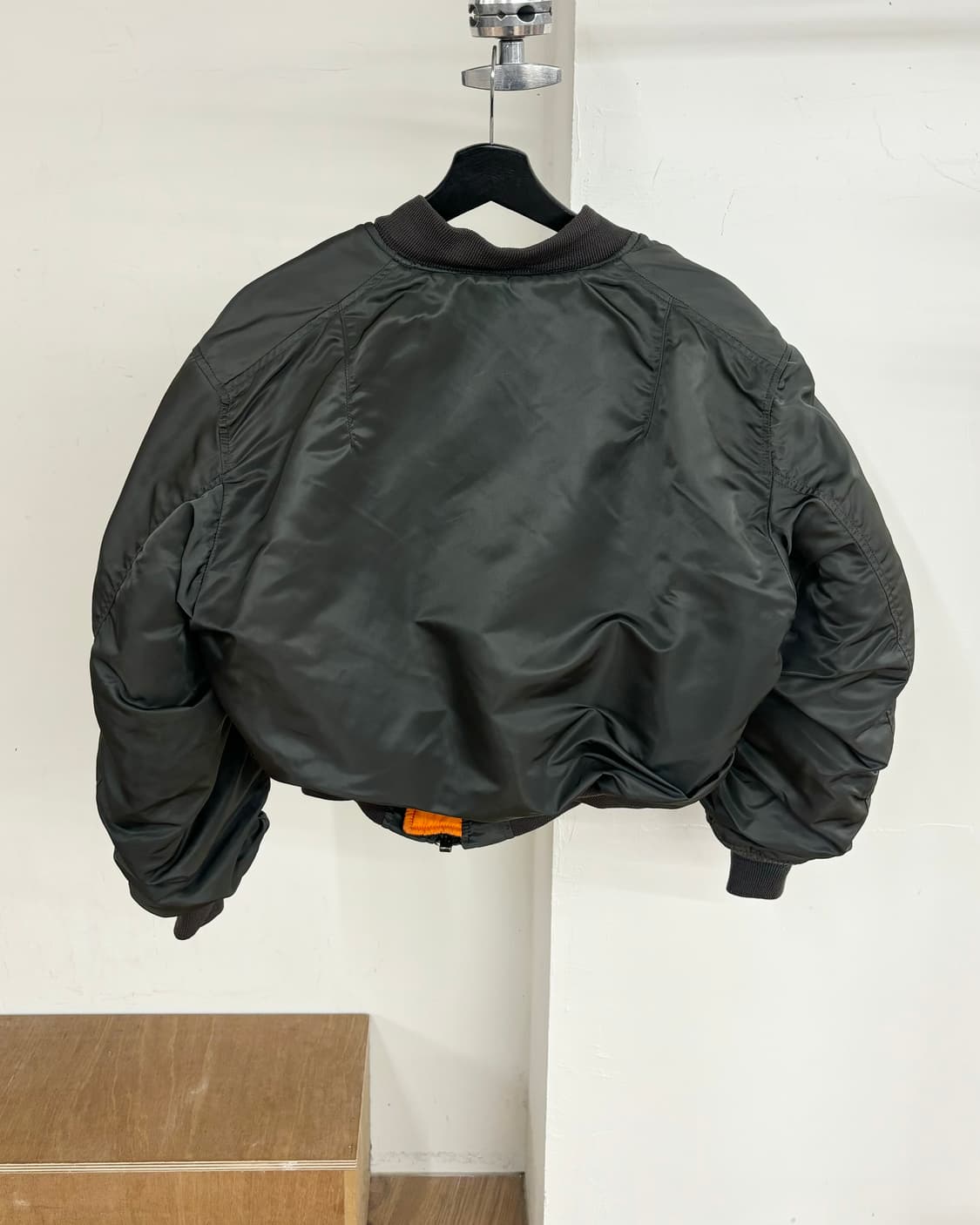 알파 인더스트리 MA-1 플라이트 자켓 상품이미지6