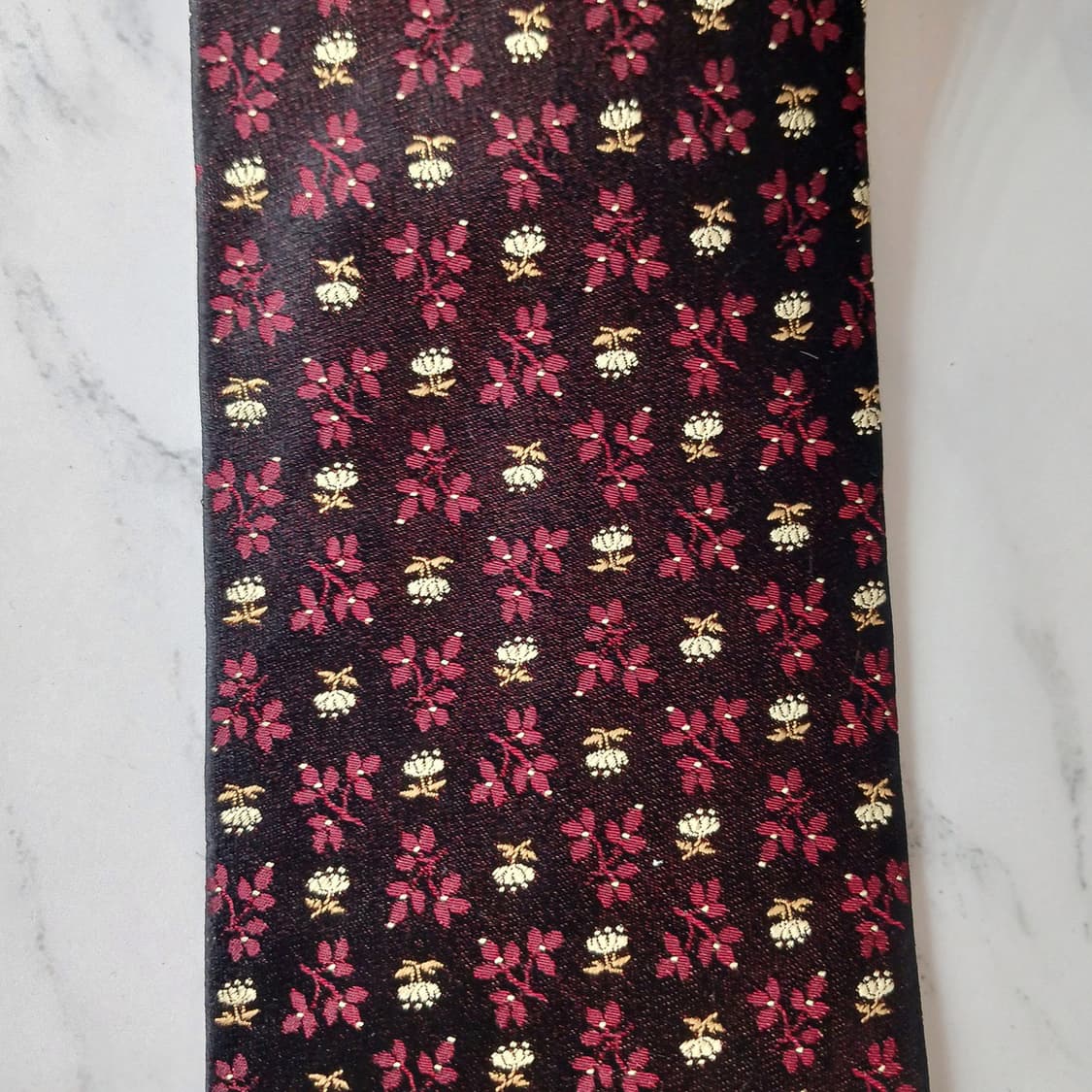 지방시 실크 블랙 플라워 자수 패턴 넥타이 9.6cm A+등급 E856 상품이미지5