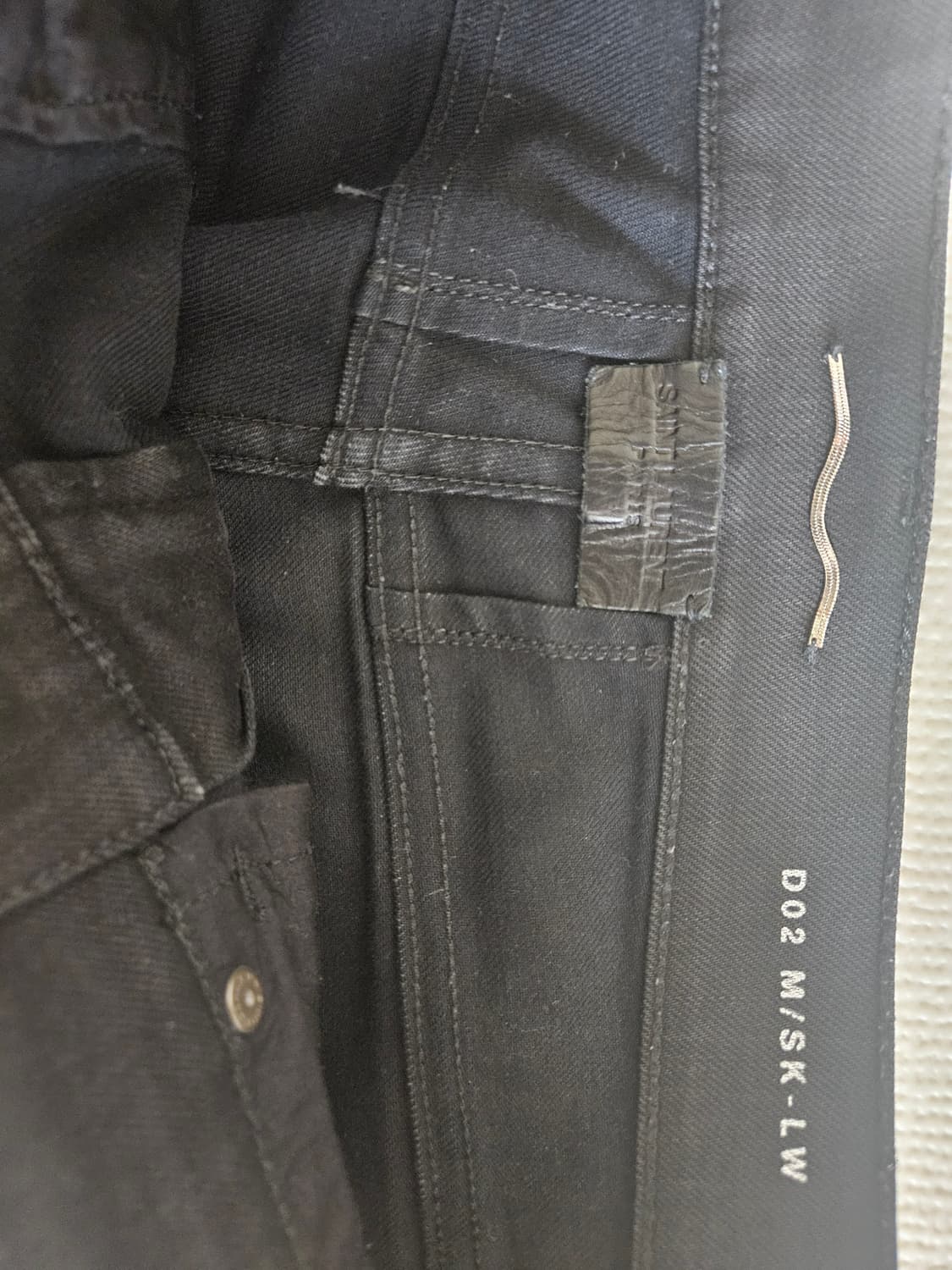 29) 생로랑 16fw 코팅블랙진 상품이미지3