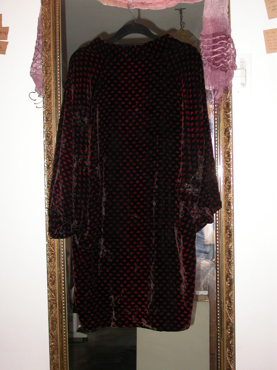 Vintage black & red velvet pattern top 상품이미지2