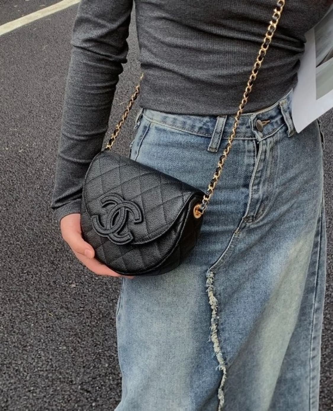 샤넬뷰티 블랙 캐비어 반달플랩백 퀄팅 숄더백 VIP 상품이미지9