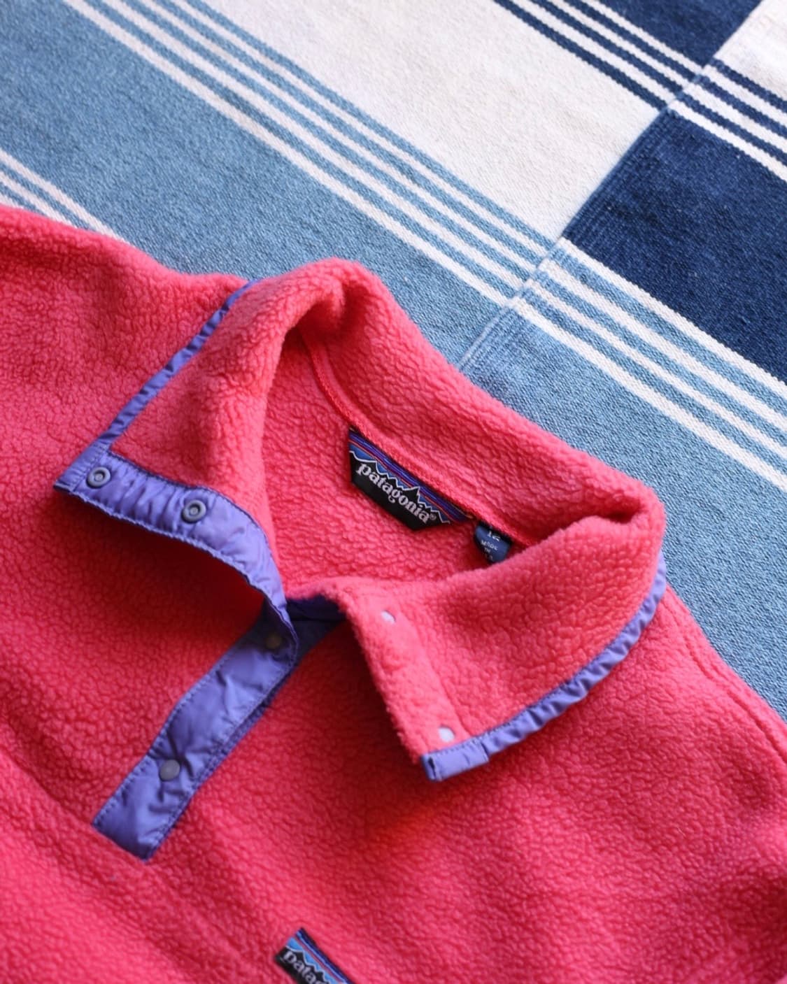 파타고니아 80s 신칠라 스냅티 플리스 (Salmon Pink) 상품이미지3