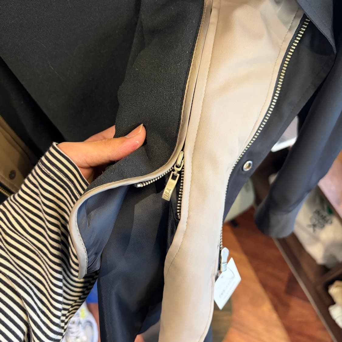 15413 - 입생로랑 블랙 폴리 자켓 상품이미지6