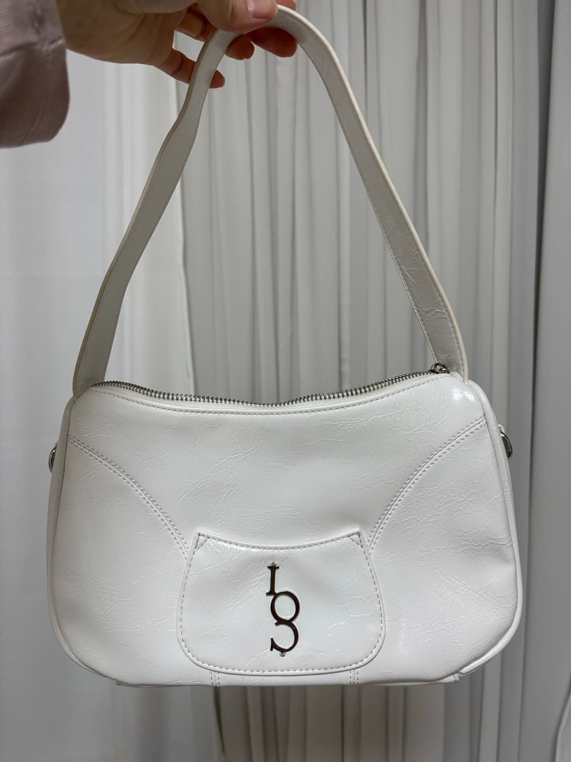 일리고 화이트 숄더백 (새상품, 택있음) 상품이미지1