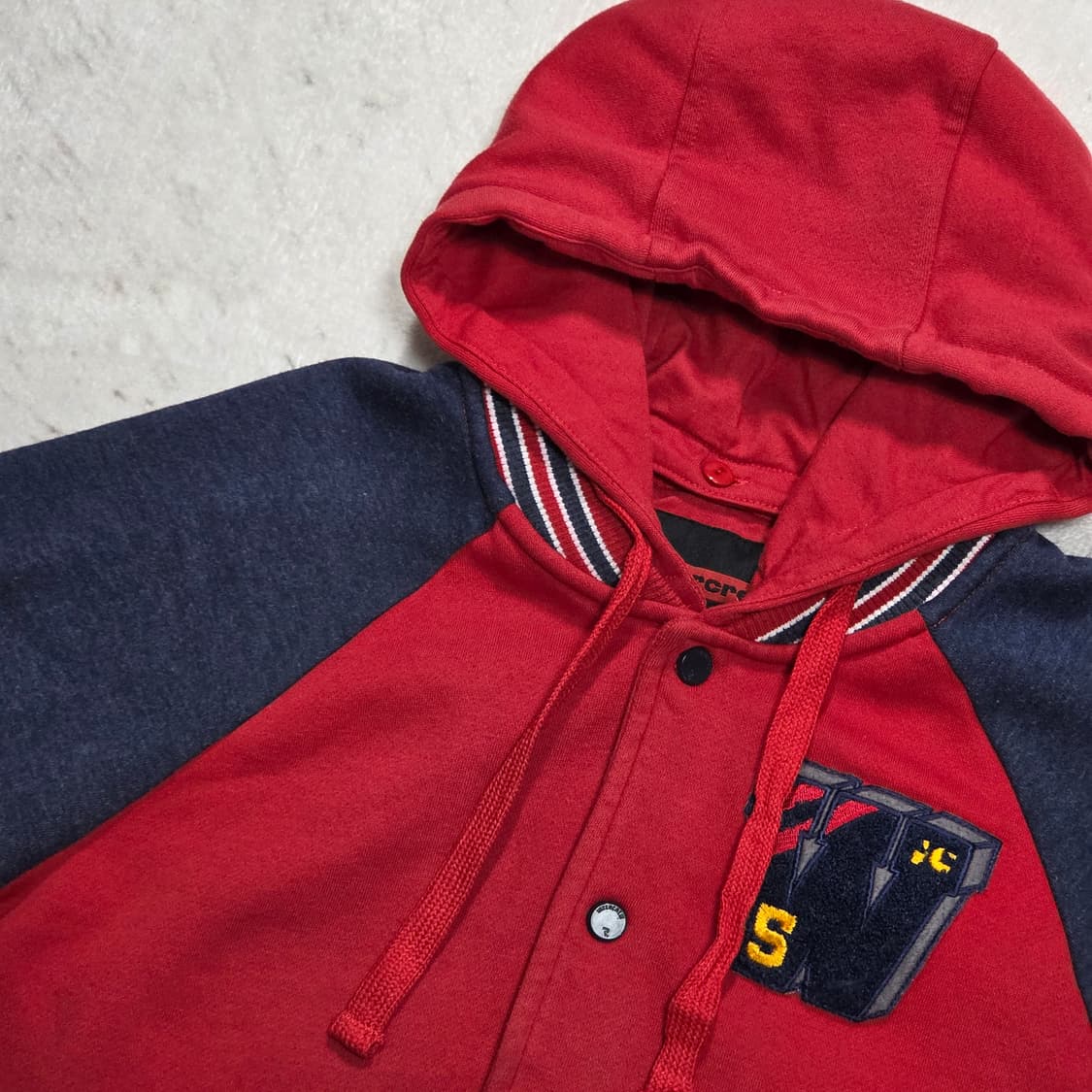빈티지 레드 네이비 배색 패치 바시티자켓 상품이미지2