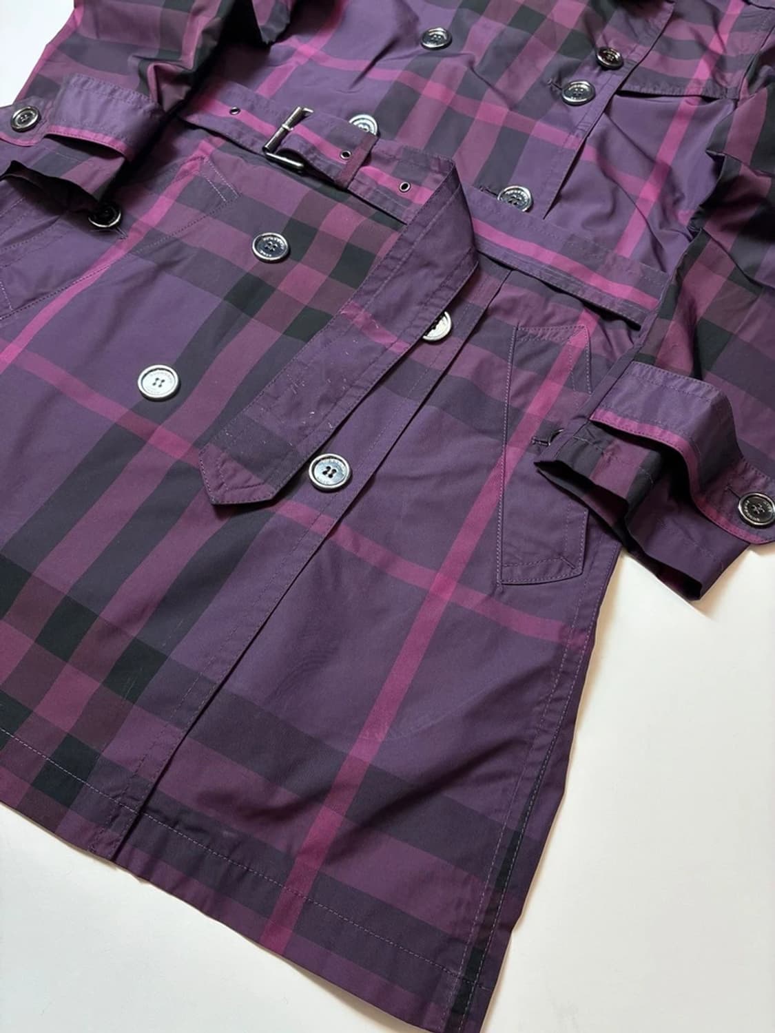 버버리 브릿 퍼티그 벨티드 트렌치 코트 PN8488 상품이미지3