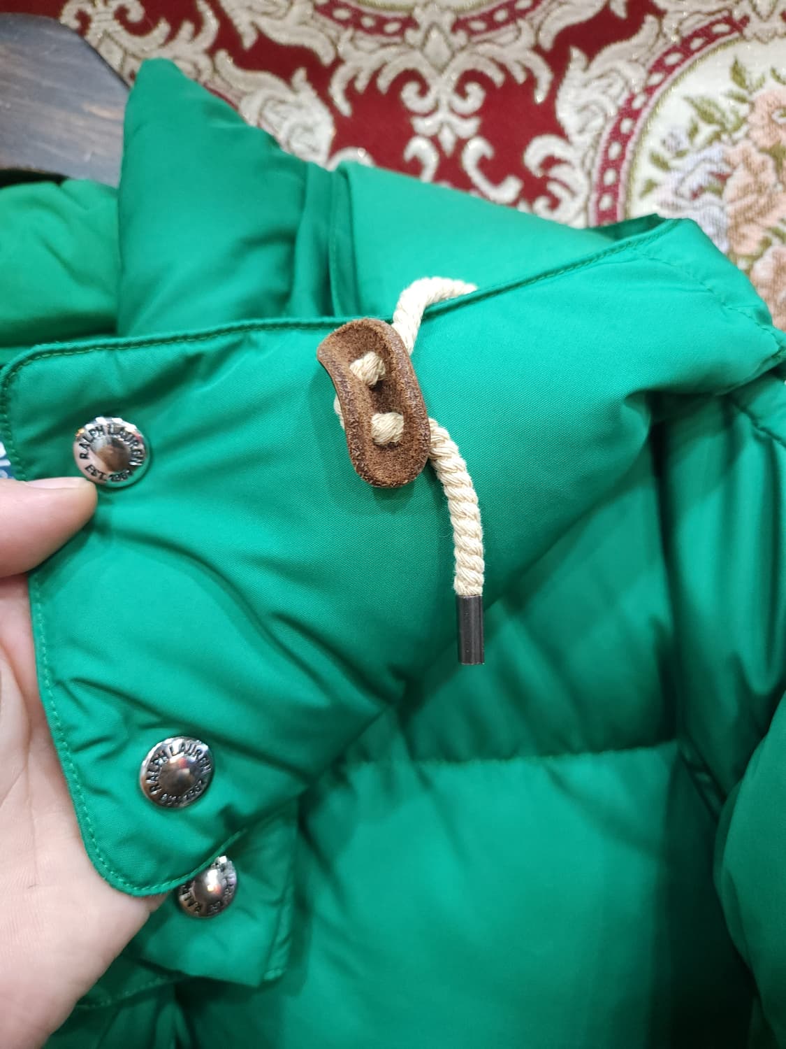 폴로 랄프로렌 그린 푸퍼 다운 자켓
​
 상품이미지5