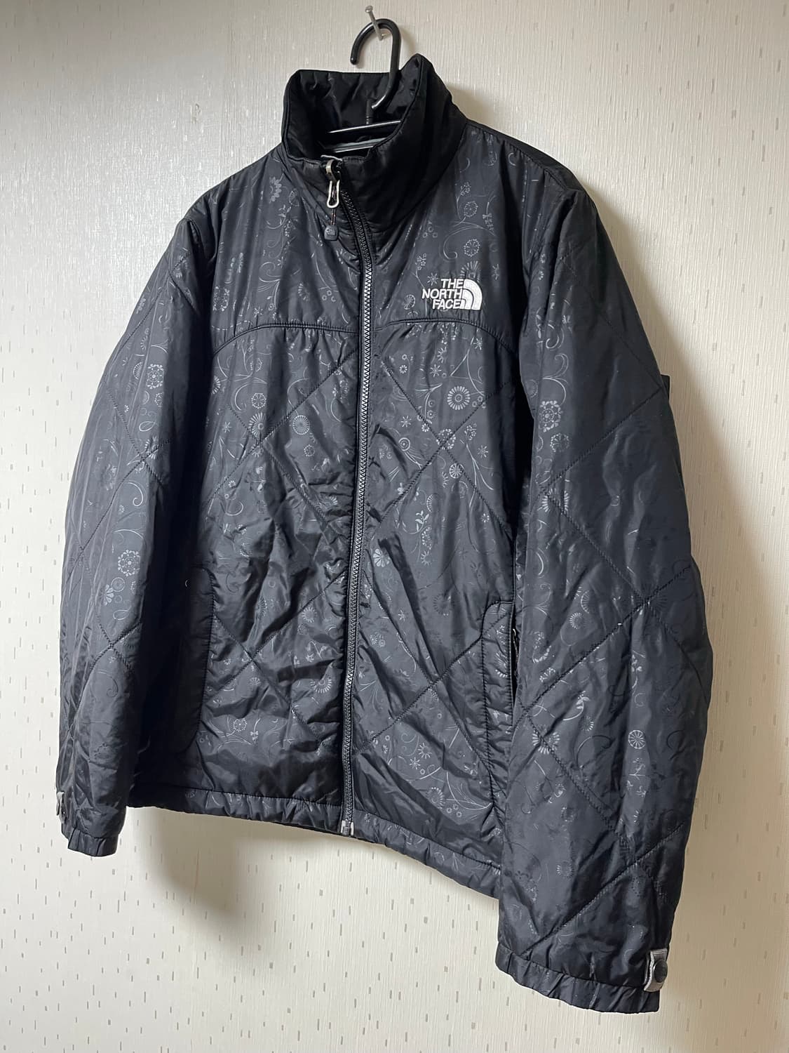 노스페이스 정품 여성용 내피용 패딩자켓 페이즐리패턴 90 상품이미지2