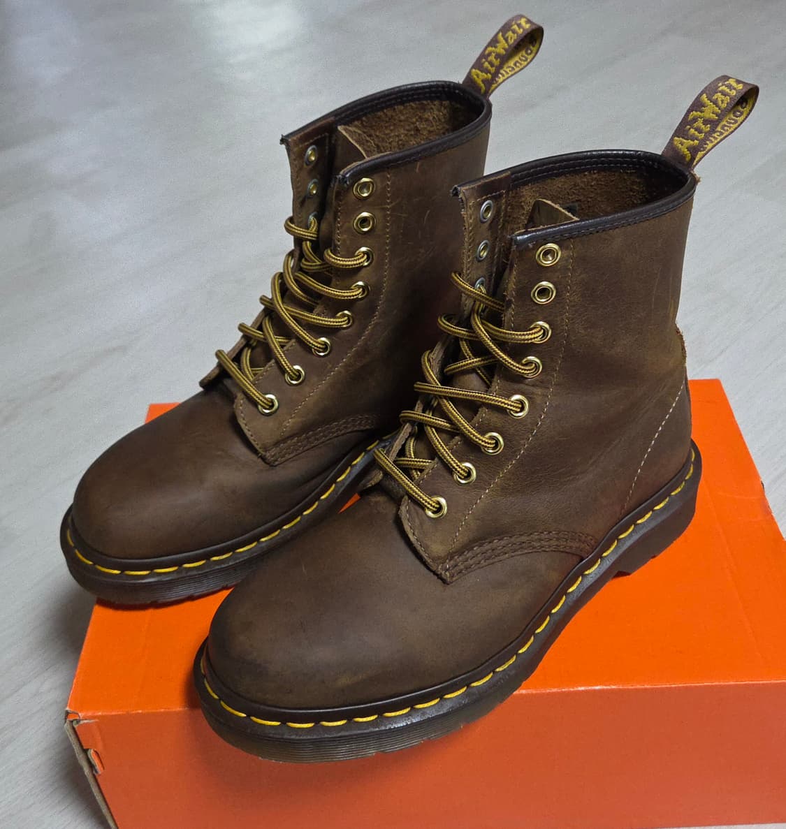 닥터마틴 1460 크레이지 호스 브라운 상품이미지1