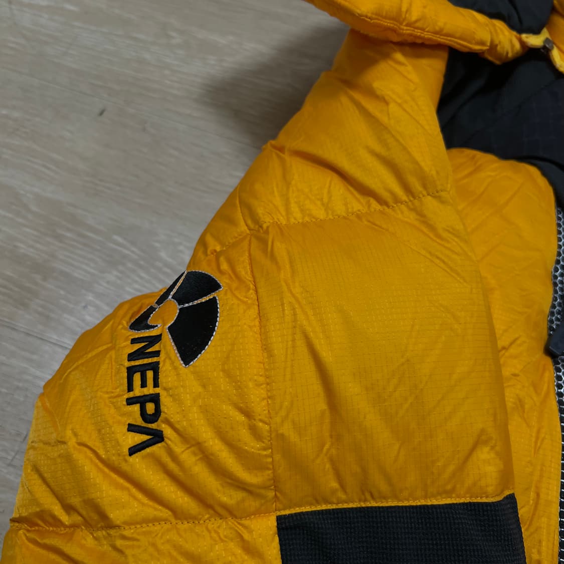 네파 노리미트 덕다운 후드 푸퍼패딩 점퍼 [옐로우] M/95 상품이미지5