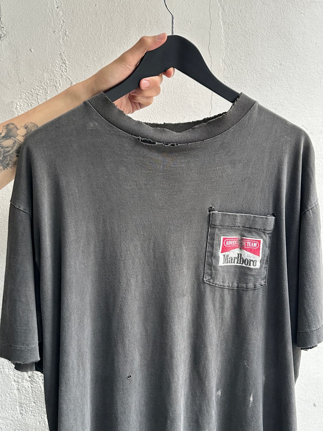 90's OG 빈티지 말보로 스네이크 티셔츠 시가렛 티 하드페이딩 상품이미지6