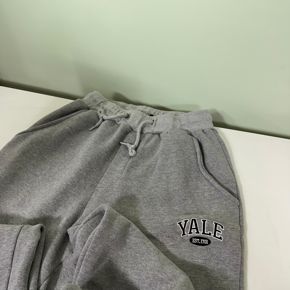 L 예일 YALE 루즈핏 스웻 밴딩 조거팬츠 상품이미지1