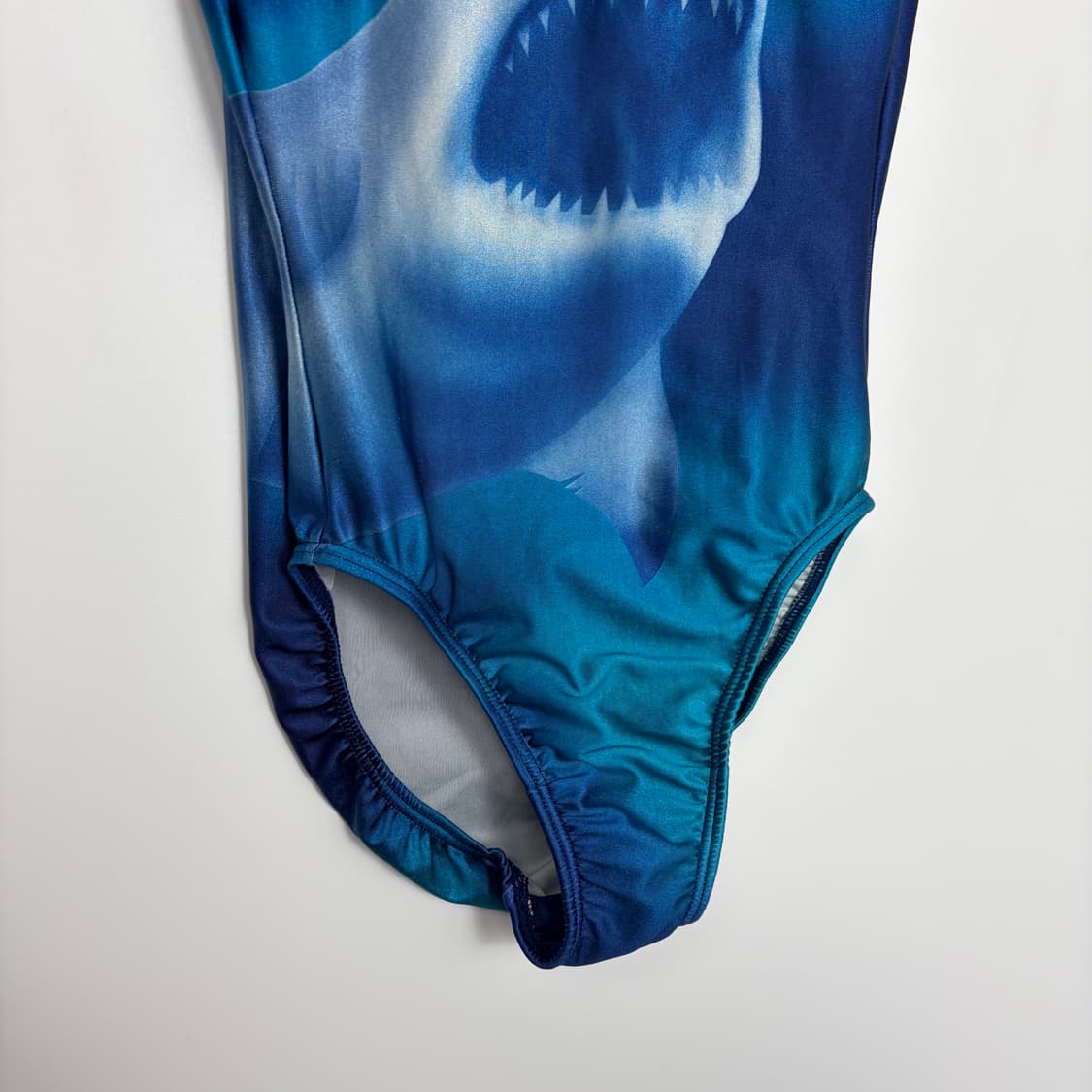 이세이미야케 상어 프린팅 수영복 바디수트 상품이미지3