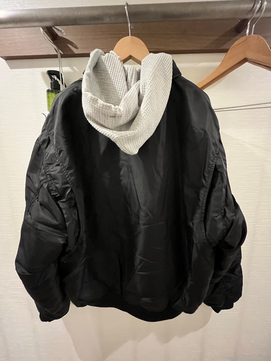 고샤 루브친스키 봄버 xl 상품이미지3