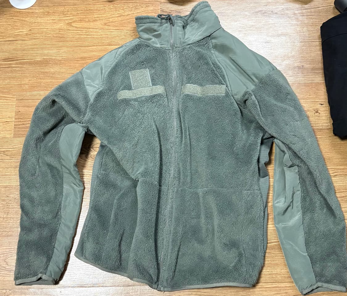 Gen 3 플리스 (L) 판매합니다. 상품이미지1