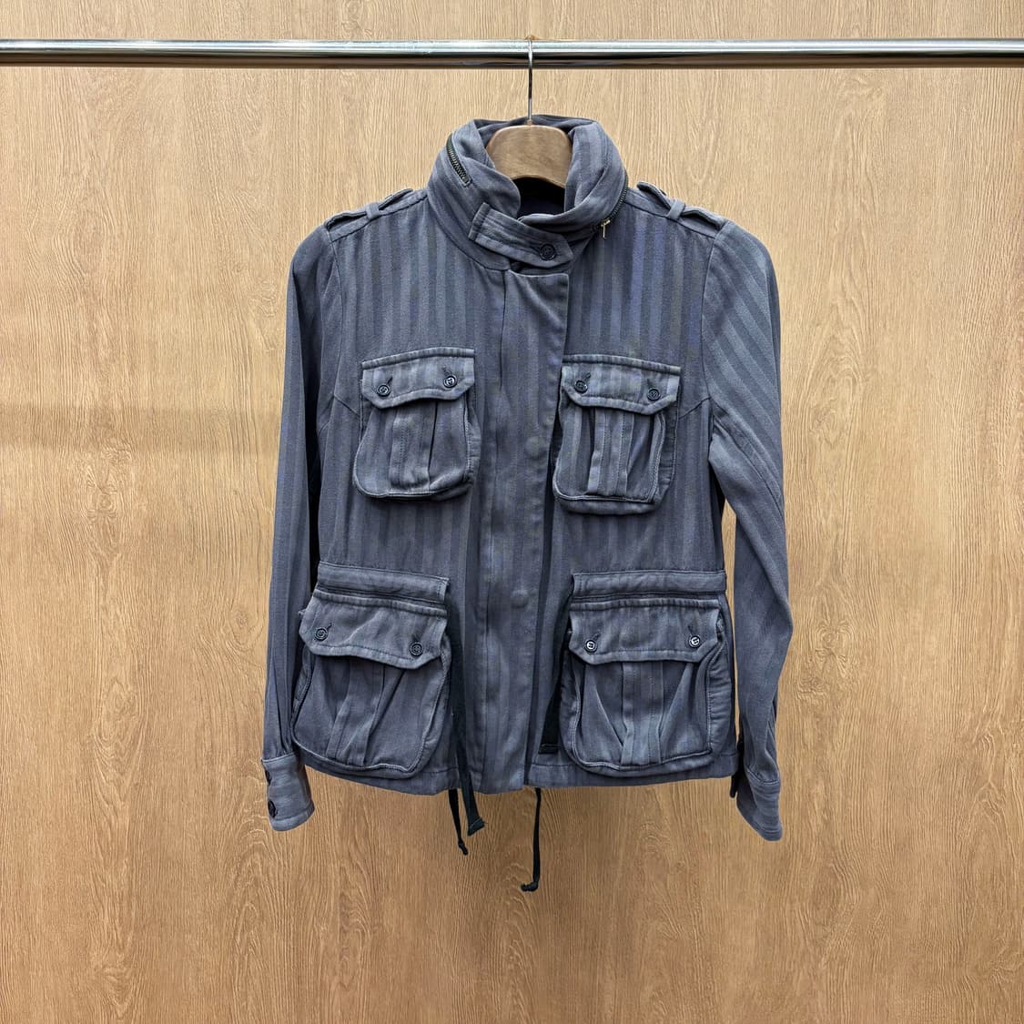  이자벨마랑 에뚜왈 하이넥 자켓 더블 포켓 스트라이프 패턴 디테일 그레이 상품이미지2