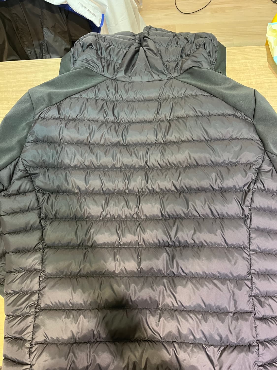 파라점퍼스 경량패딩 21년식 s 상품이미지2