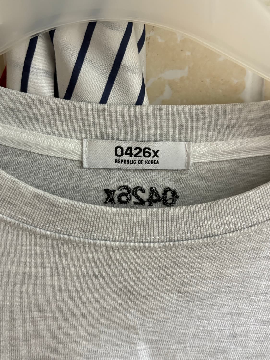 공사이육(0426) - 그레이 맨투맨 상품이미지6