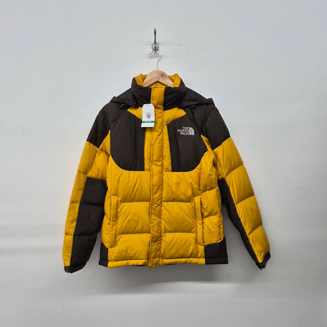 노스페이스 700 구스다운 옐로우/브라운 배색 눕시 패딩 남녀공용 M 상품이미지1