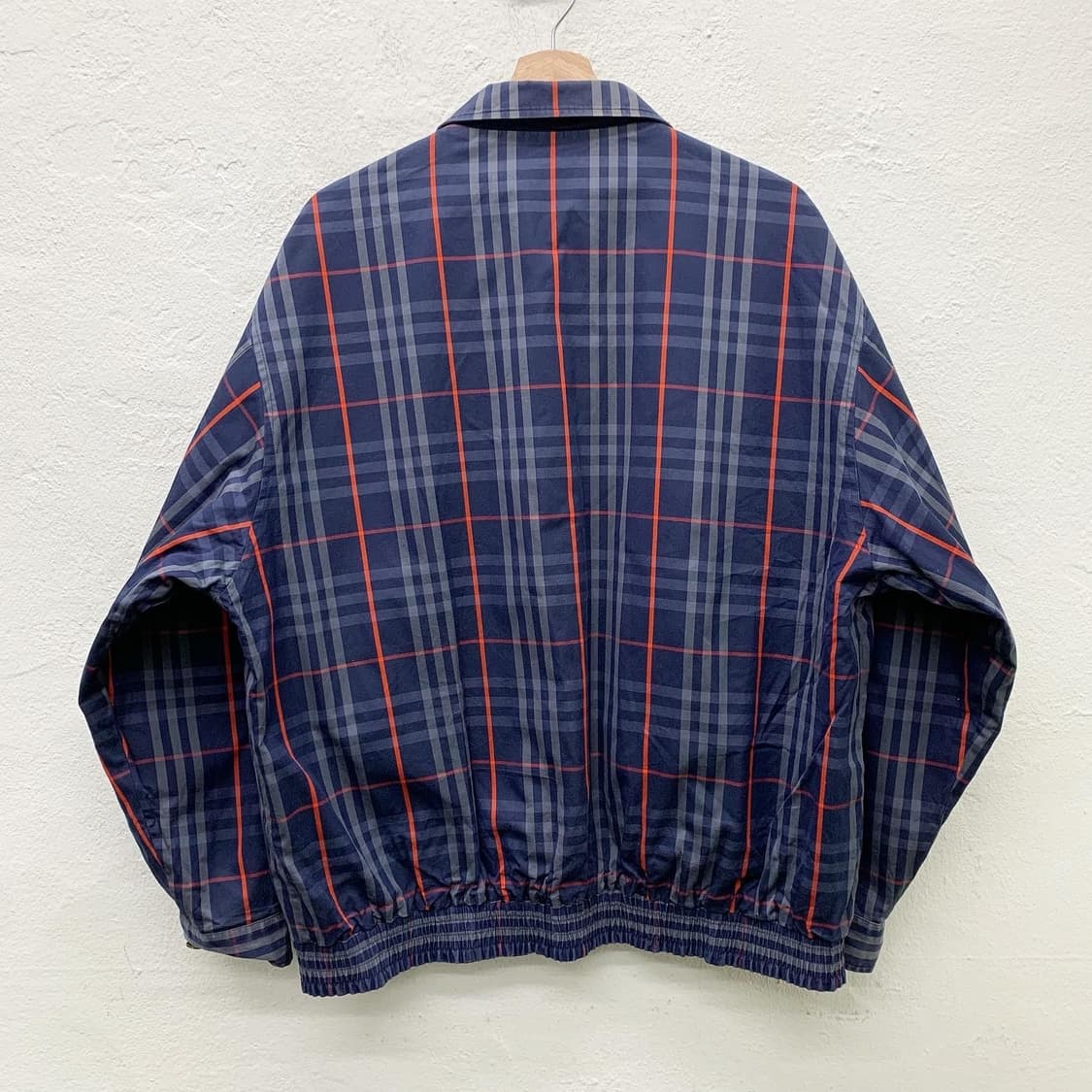 버버리 네이비 노바체크 리버시블 봄버 자켓 상품이미지4