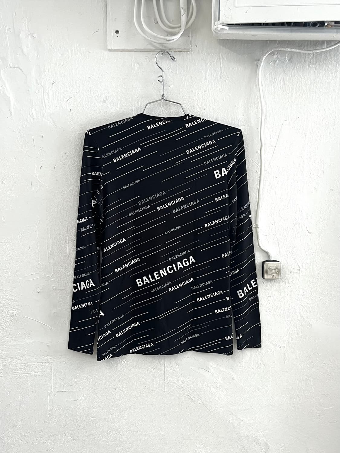 발렌시아가 2019SS 멀티로고 실루엣 롱슬리브 상품이미지6