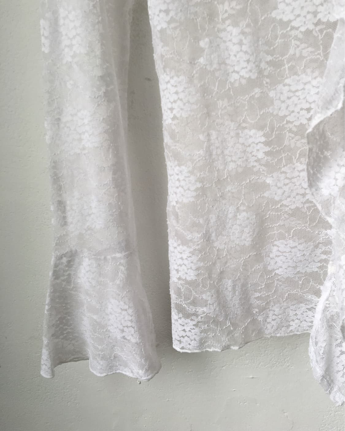 Ruffle point lace see through cardigan 상품이미지3