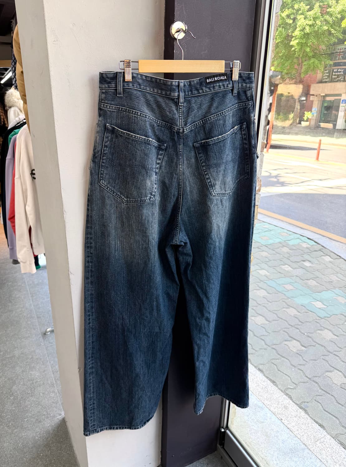 M/ 발렌시아가 컷오프 와이드 데님 팬츠 상품이미지7