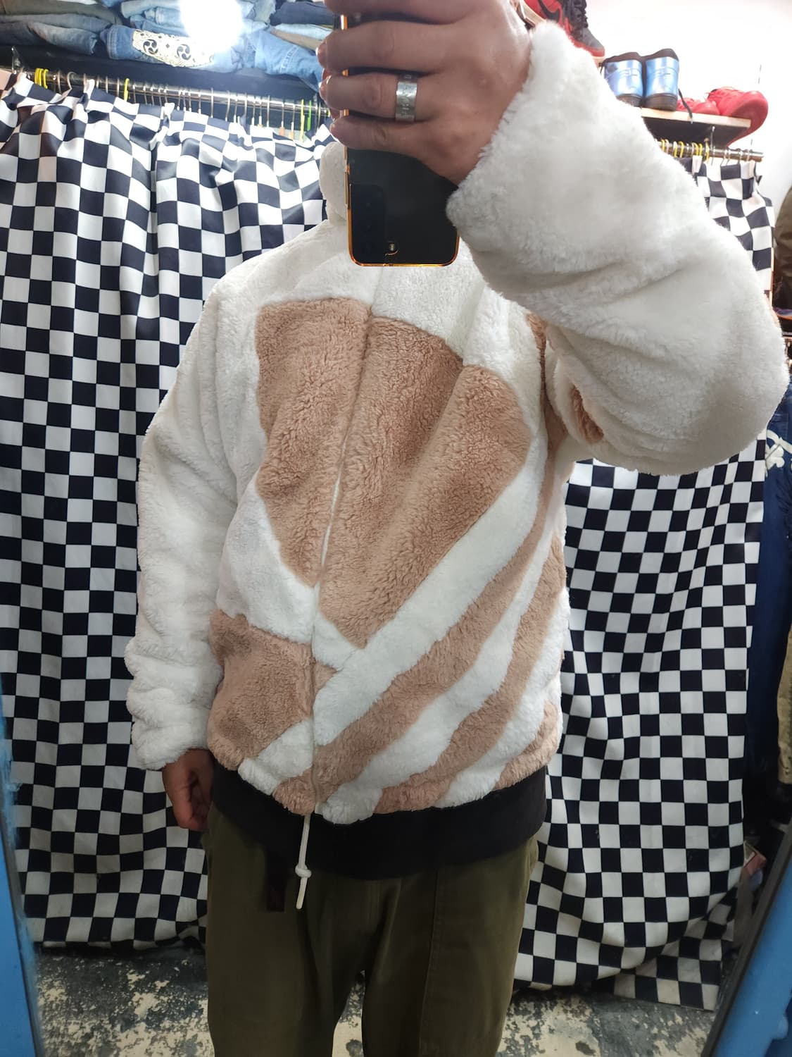 아디다스 트레포일 퍼 자켓
​
 상품이미지10