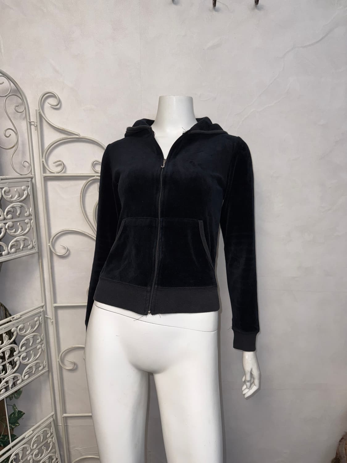 Juicy Couture black peace mandala 벨벳후드집업 상품이미지6