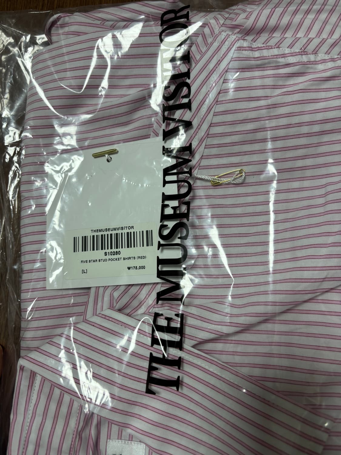 더뮤지엄비지터 스타 스터드셔츠 상품이미지5