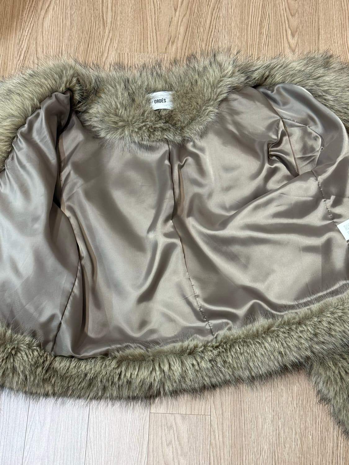 아멜리아 퍼 자켓 - 베이지 상품이미지3