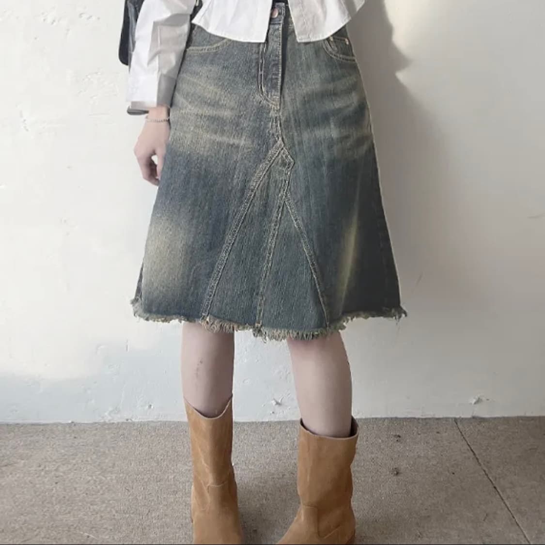 미디 데님 흑청 스커트 상품이미지3