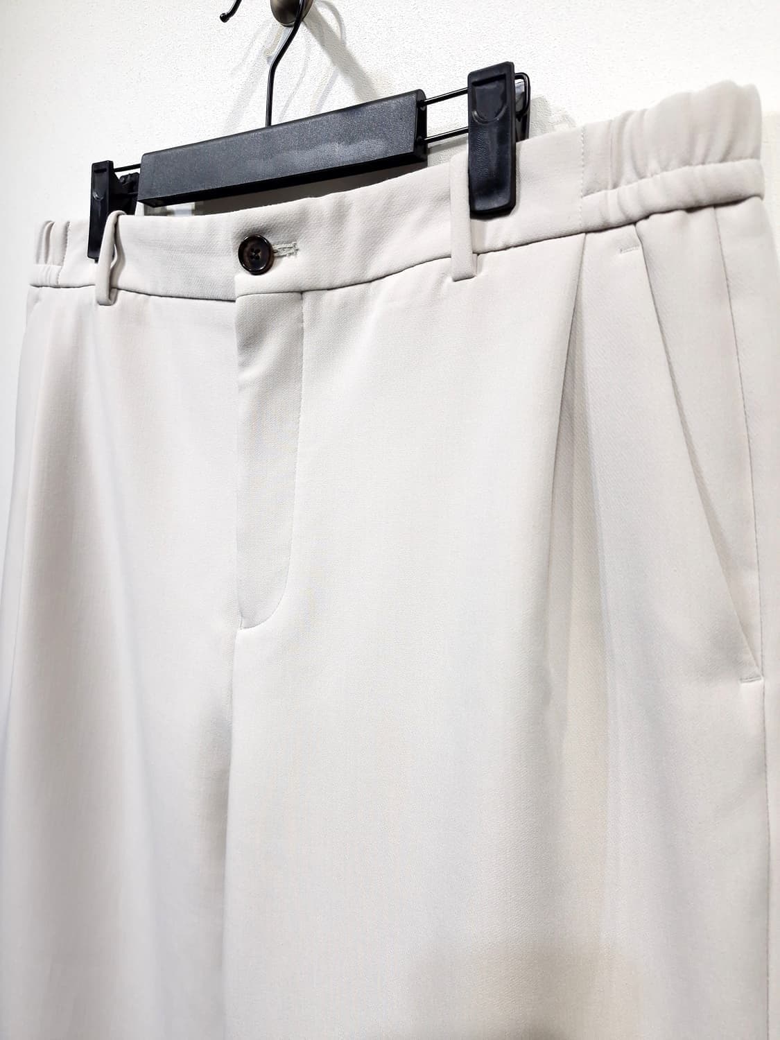 한섬CK 캘빈클라인 22s/s 테이퍼드 슬랙스 라이트베이지 상품이미지3