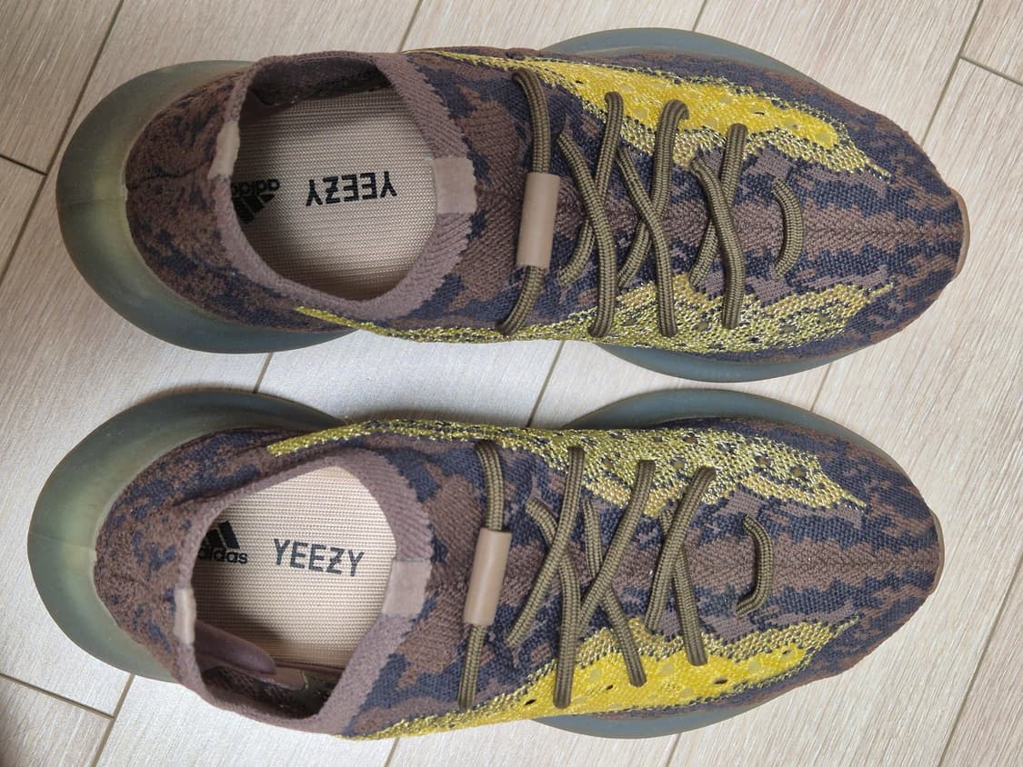 YEEZY BOOST 380 상품이미지2
